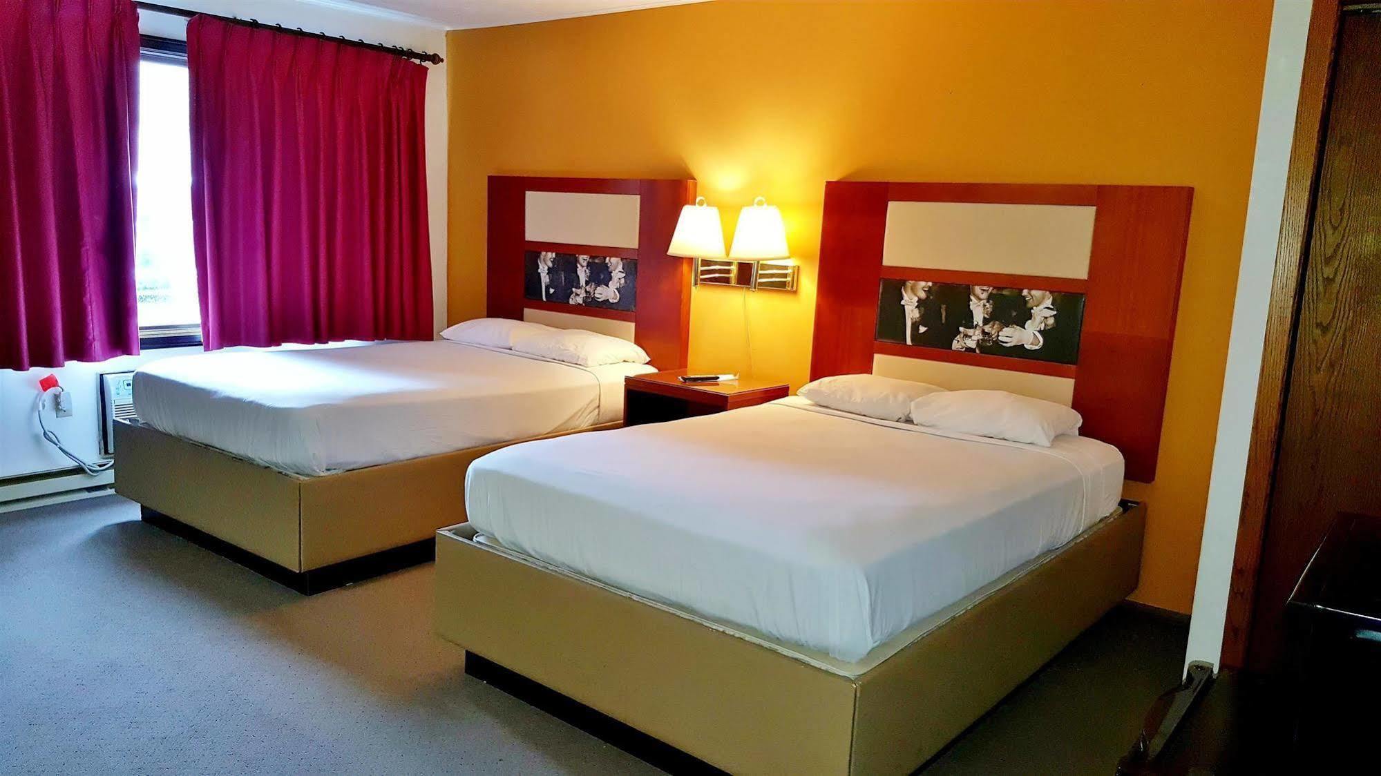 Country Hearth Inn-Iron Mountain Luaran gambar